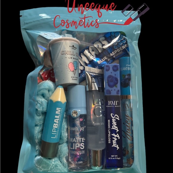 Large Lip Gloss Bundle Lip Balm with Candy Free Gift Great Gift 8 Colors - Picture 2 of 9